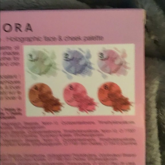 Holographic palette - Picture 2 of 3